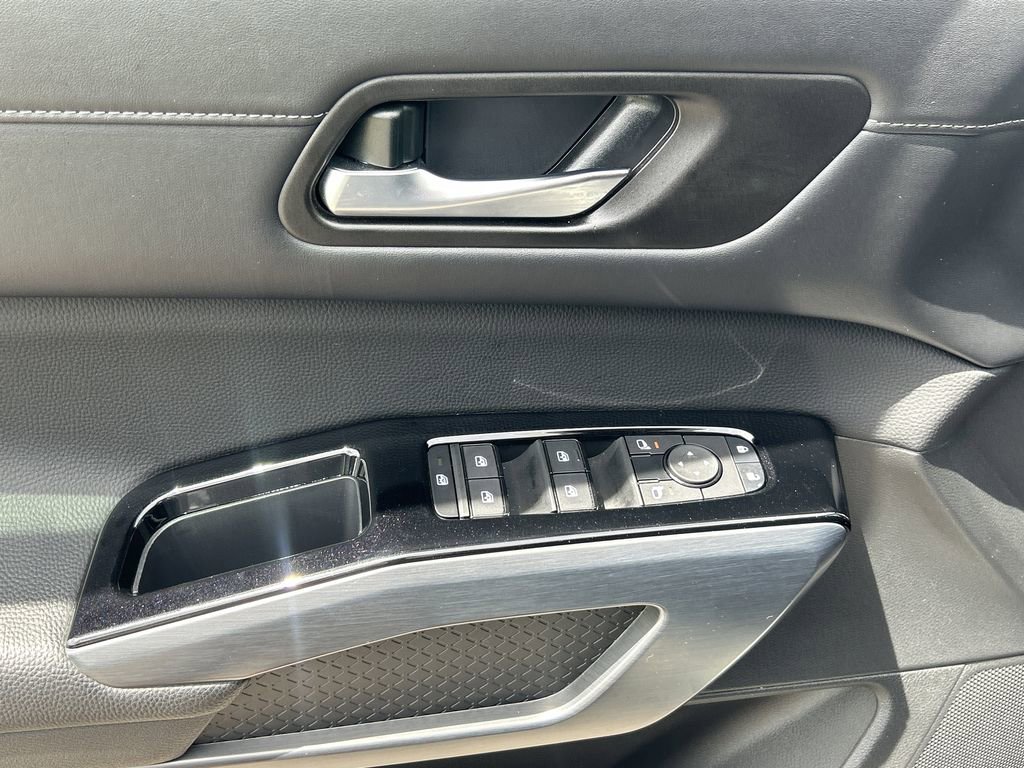 Used 2024 Nissan Pathfinder SL image 20