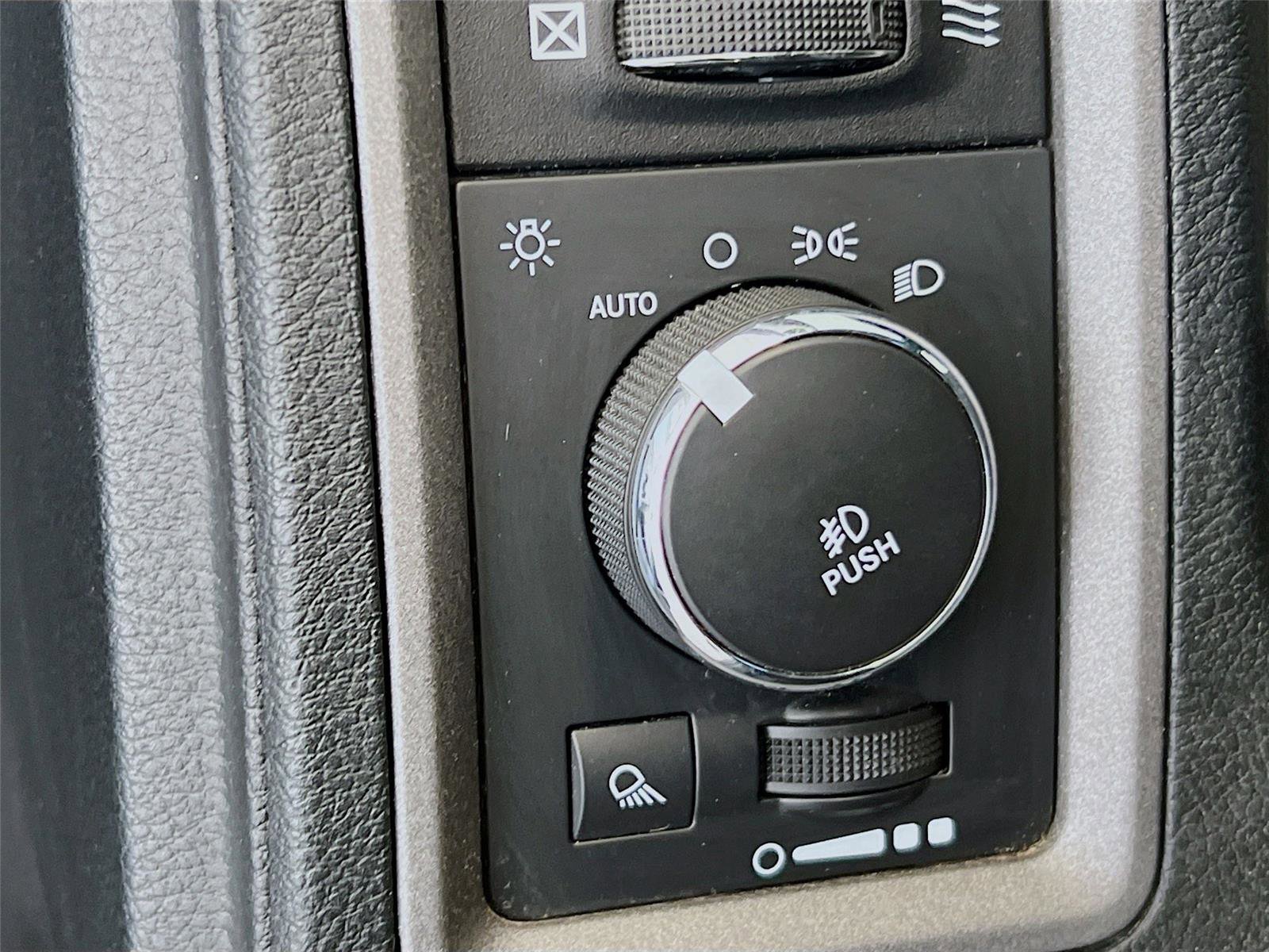 Used 2016 RAM 1500 Express AWD/4WD image 14