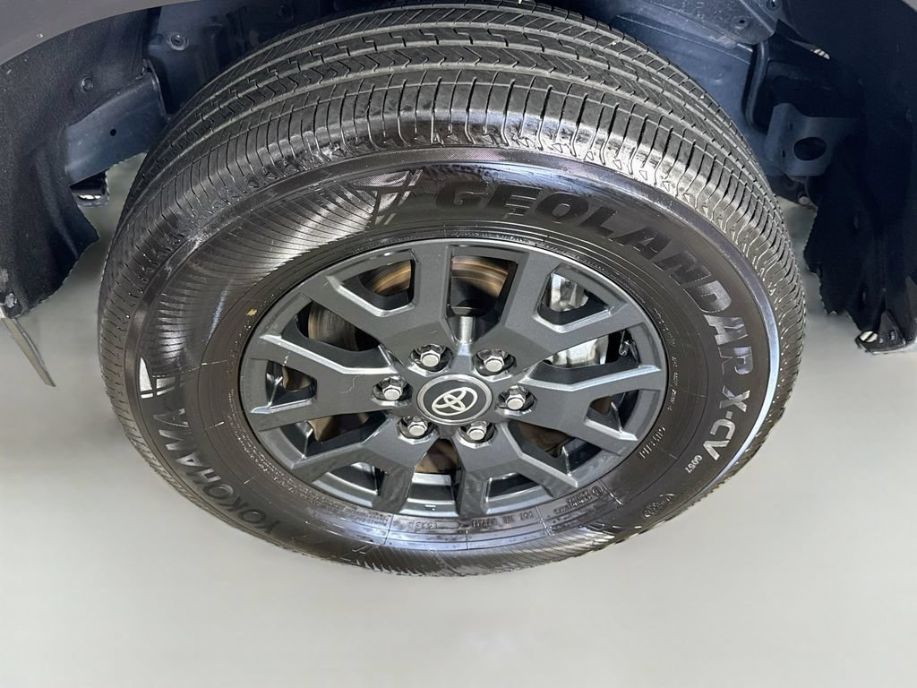 Used 2026 Toyota 4Runner SR5 AWD/4WD image 4