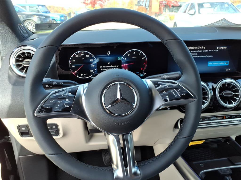 Used 2026 Mercedes-Benz GLA 250 4MATIC image 12