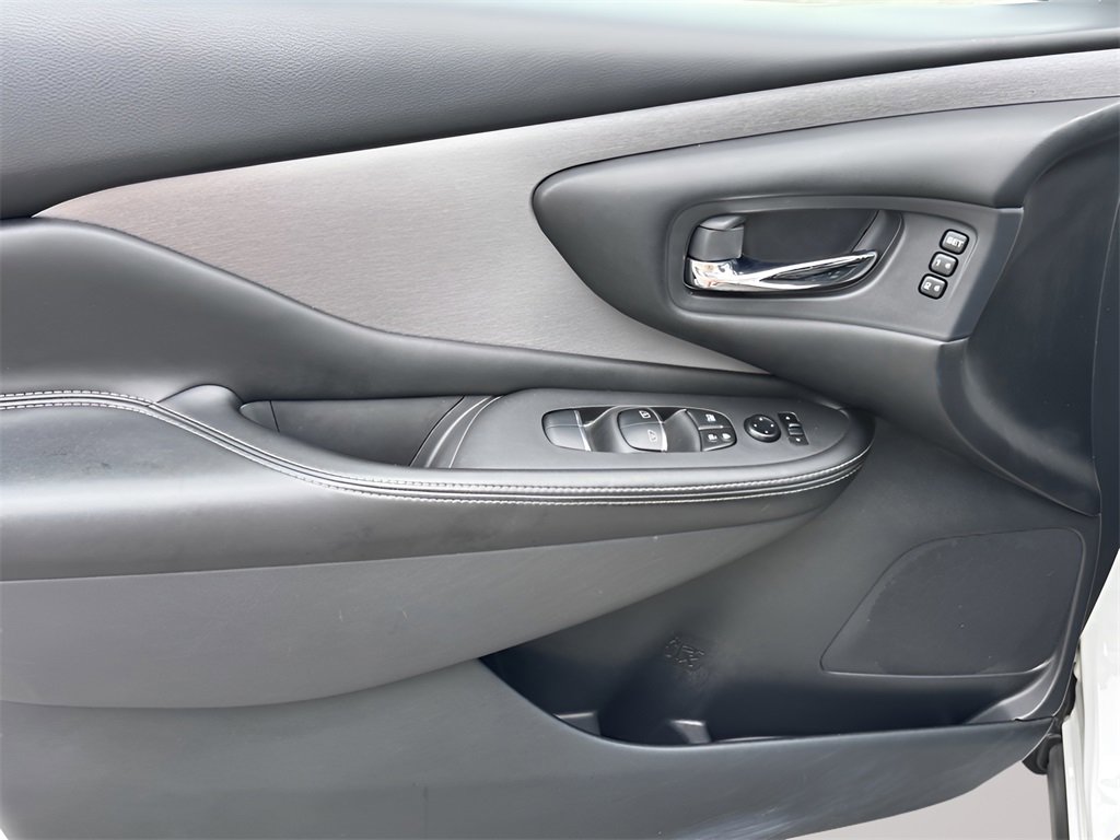 Used 2021 Nissan Murano SL w/ SL Moonroof Package image 12
