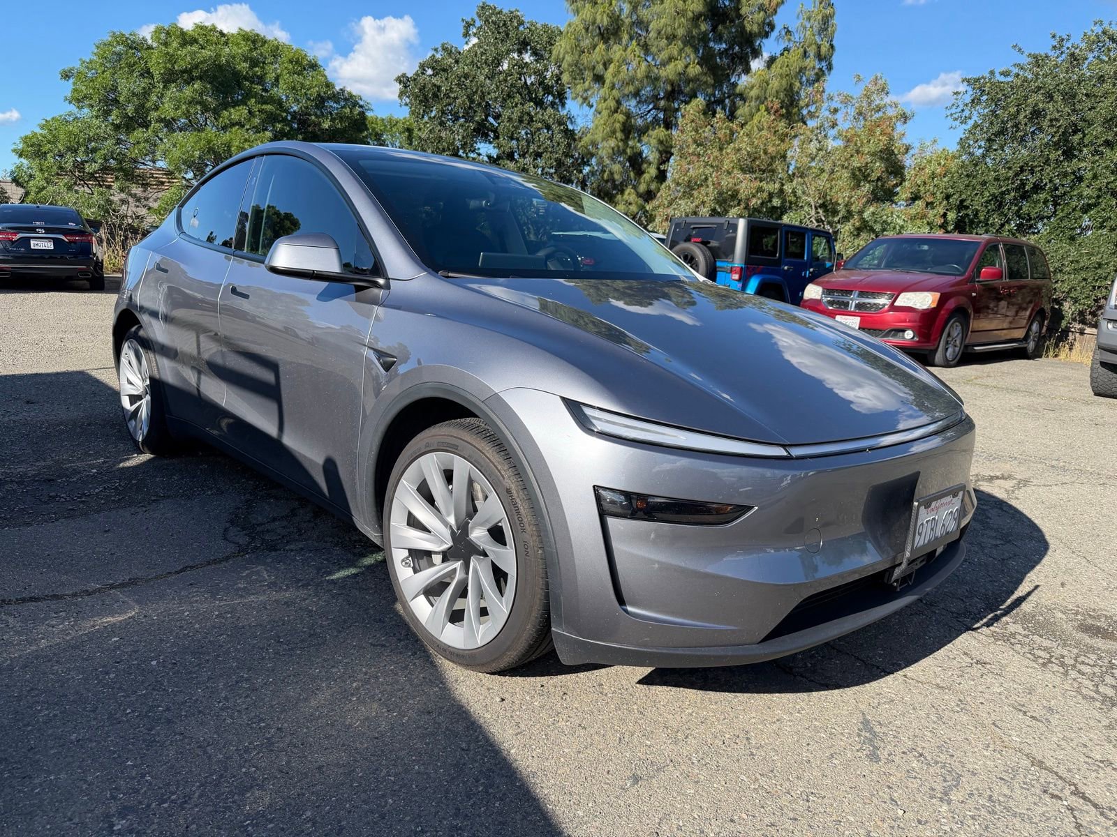 Used 2026 Tesla Model Y AWD image 7