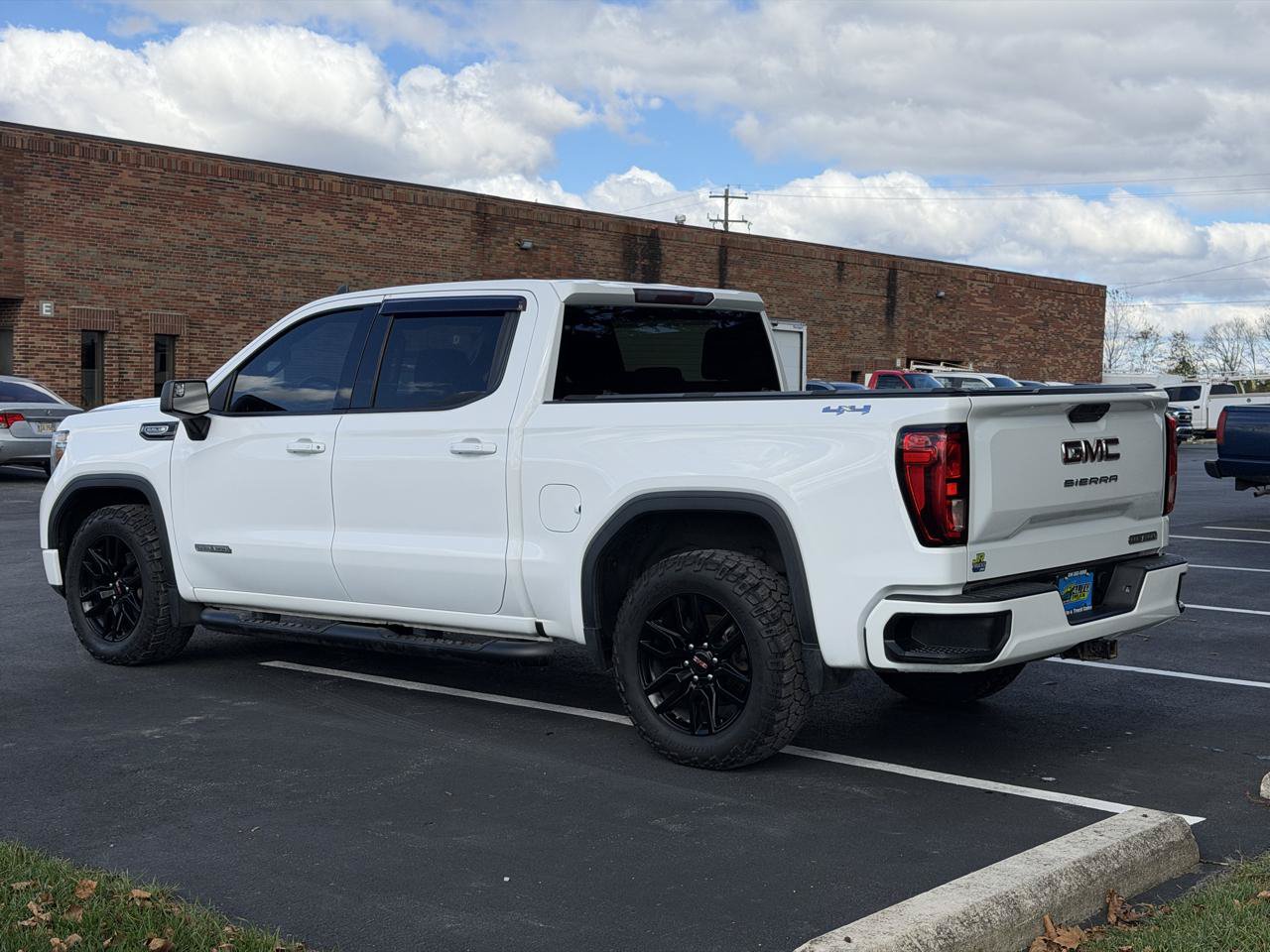 Used 2019 GMC Sierra 1500 Elevation w/ Elevation Value Package AWD/4WD image 4