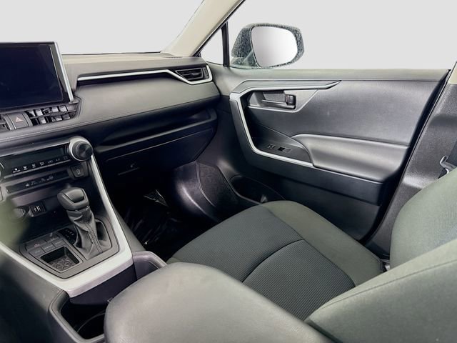 Certified 2025 Toyota RAV4 LE image 21