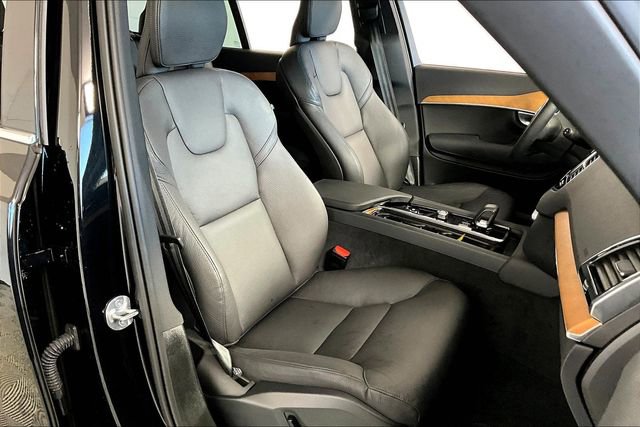 Used 2024 Volvo XC90 B5 Plus image 7