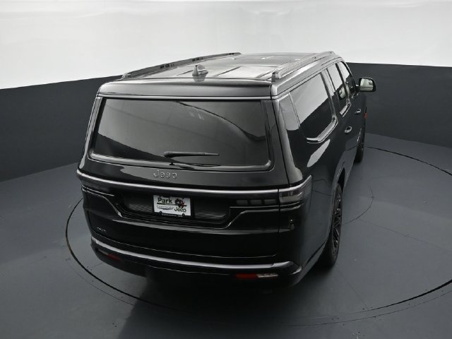 New 2026 Jeep Grand Wagoneer L Limited AWD/4WD image 17
