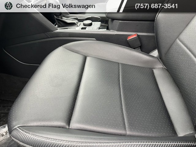 Used 2023 Volkswagen Atlas Cross Sport SE w/ Panoramic Sunroof Package image 23