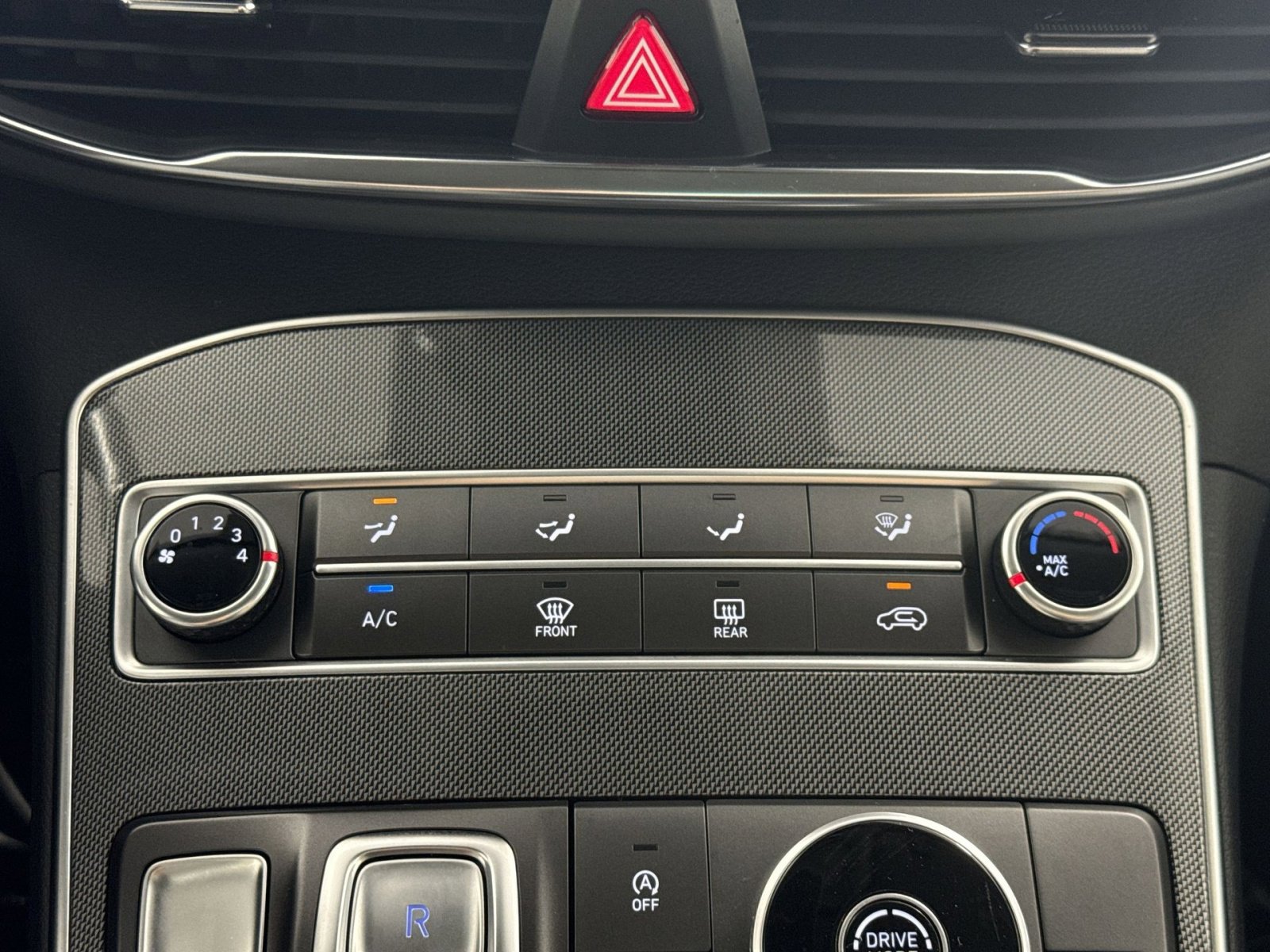 Used 2023 Hyundai Santa Fe SE image 20