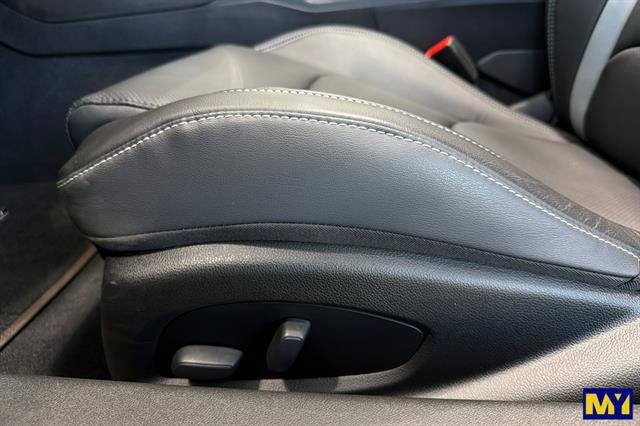 Used 2024 Chevrolet Camaro LT RWD image 13