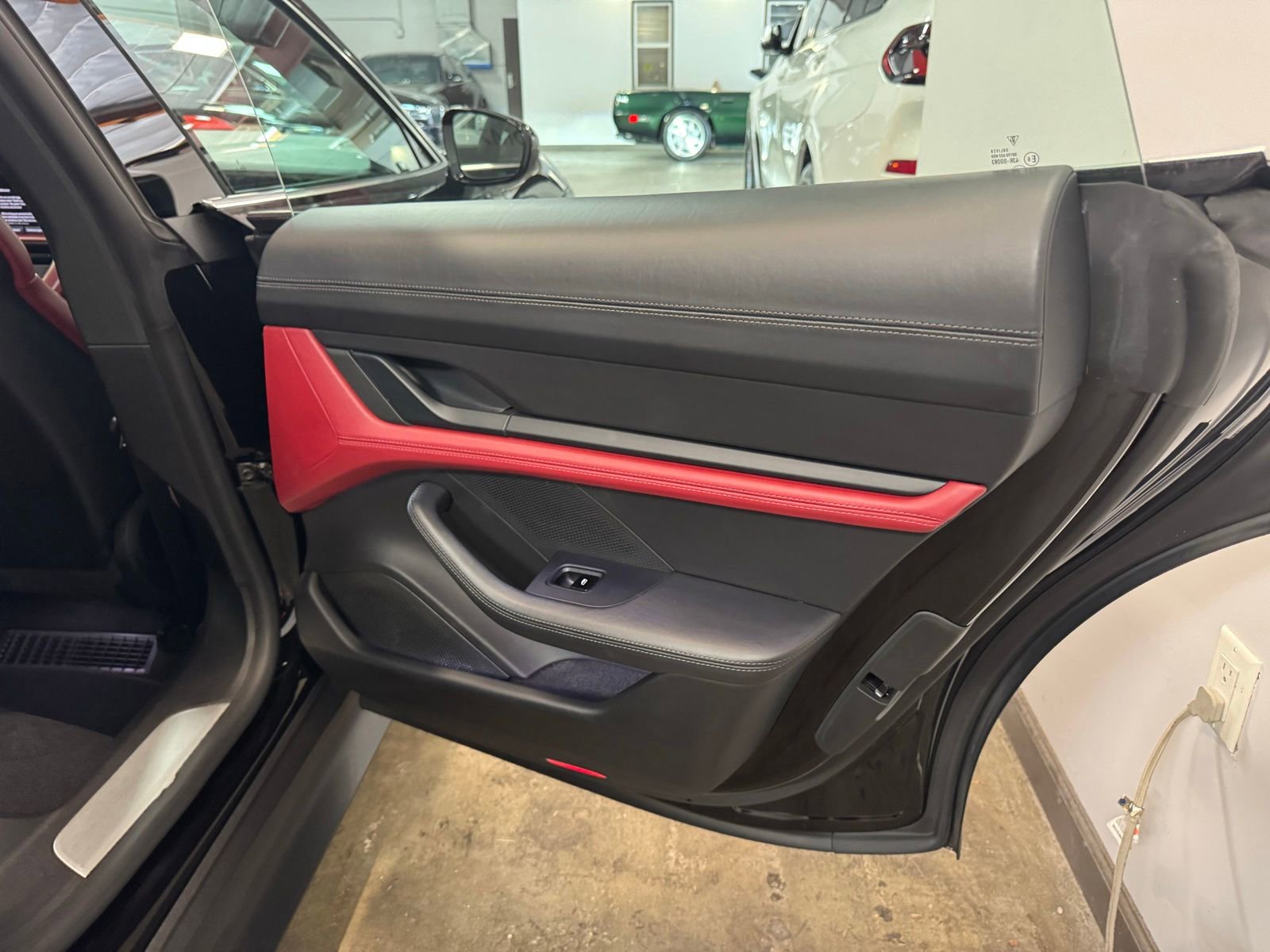 Used 2020 Porsche Taycan 4S AWD/4WD image 22