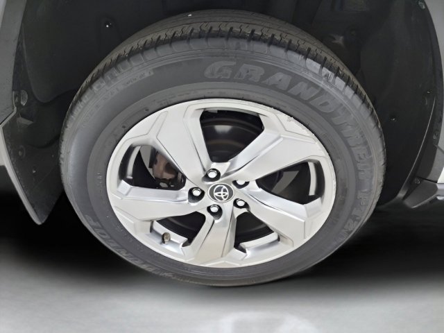 Used 2019 Toyota RAV4 Limited w/ Limited Grade Weather Package image 13