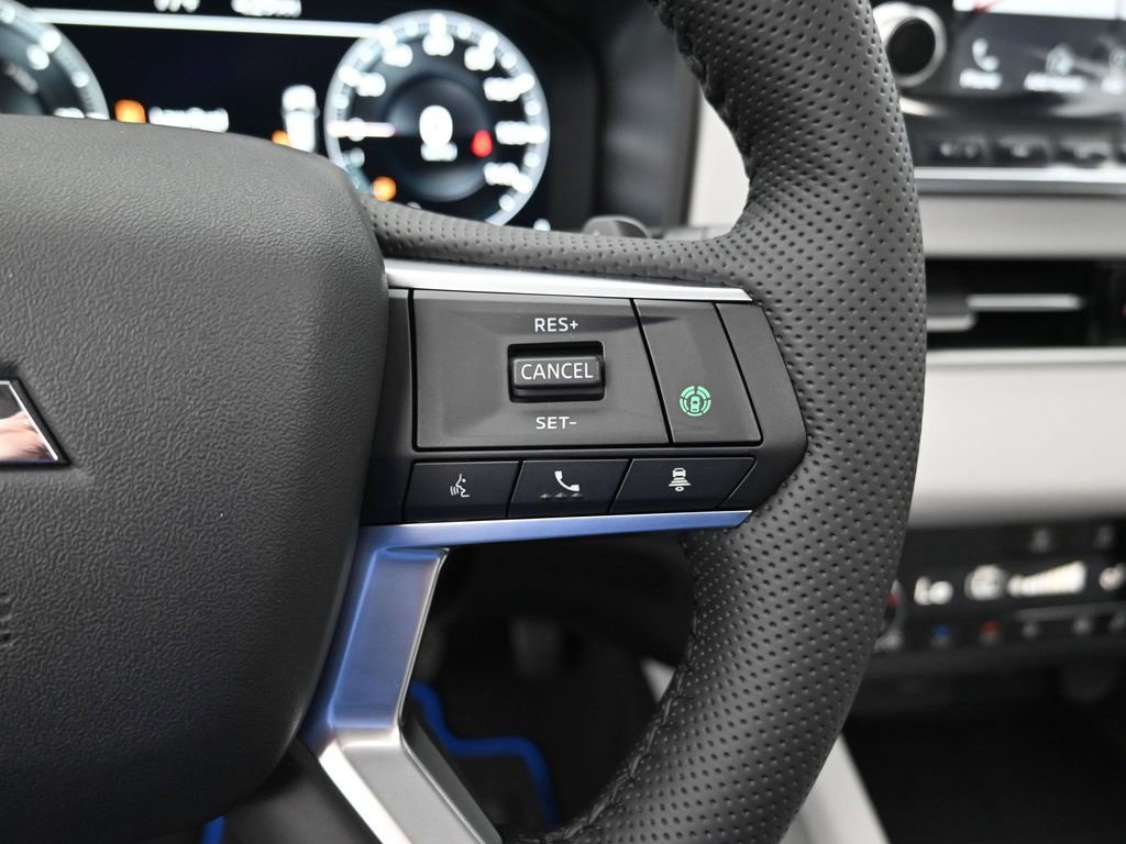 New 2025 Mitsubishi Outlander SEL image 28