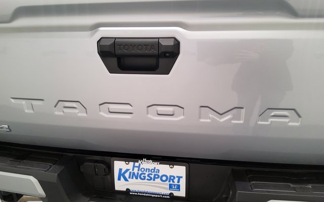 Used 2025 Toyota Tacoma SR5 image 40