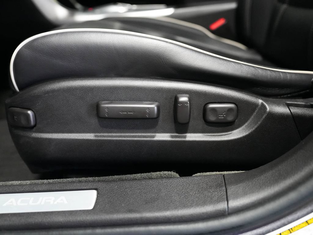 Used 2018 Acura TLX w/ Technology Package FWD image 31