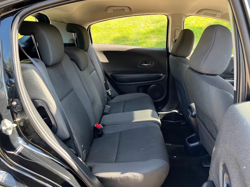 Used 2019 Honda HR-V LX image 38