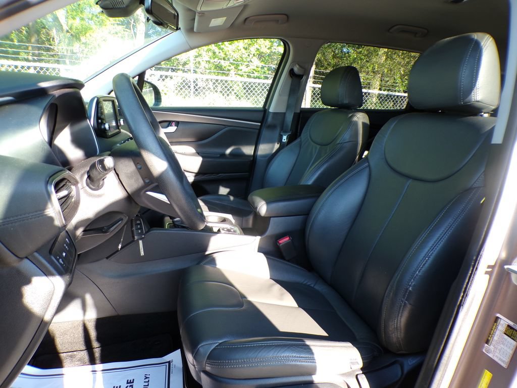 Used 2020 Hyundai Santa Fe SE AWD/4WD image 13