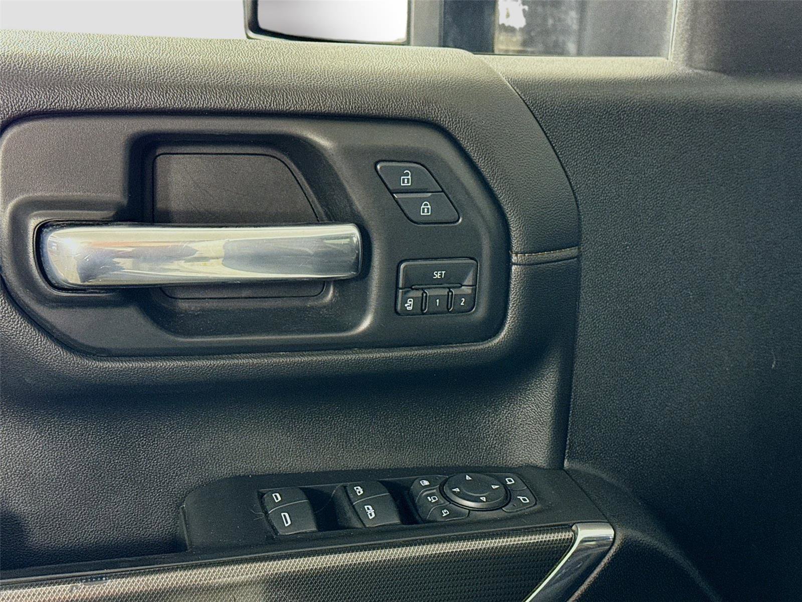 Used 2020 GMC Sierra 3500 AT4 w/ AT4 Premium Package image 12