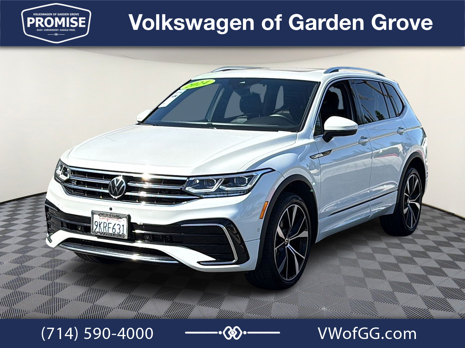 Used 2024 Volkswagen Tiguan SEL R-Line AWD/4WD image 4