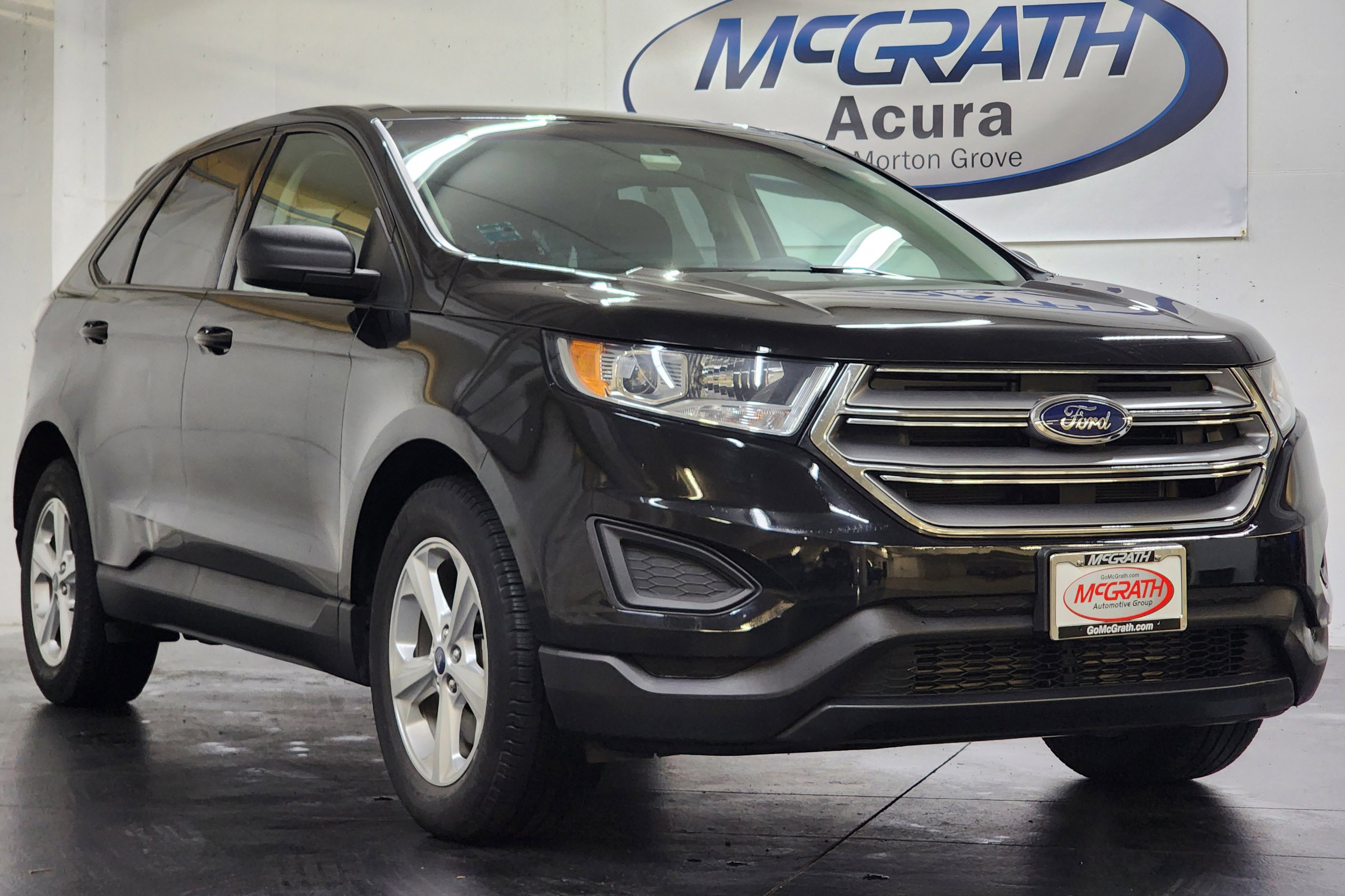 Used 2018 Ford Edge SE image 2