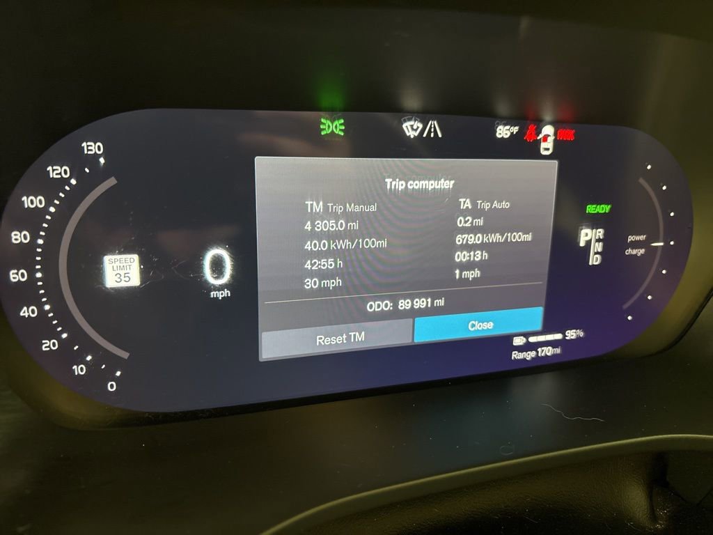 Used 2023 Volvo C40 P8 Recharge Plus image 28