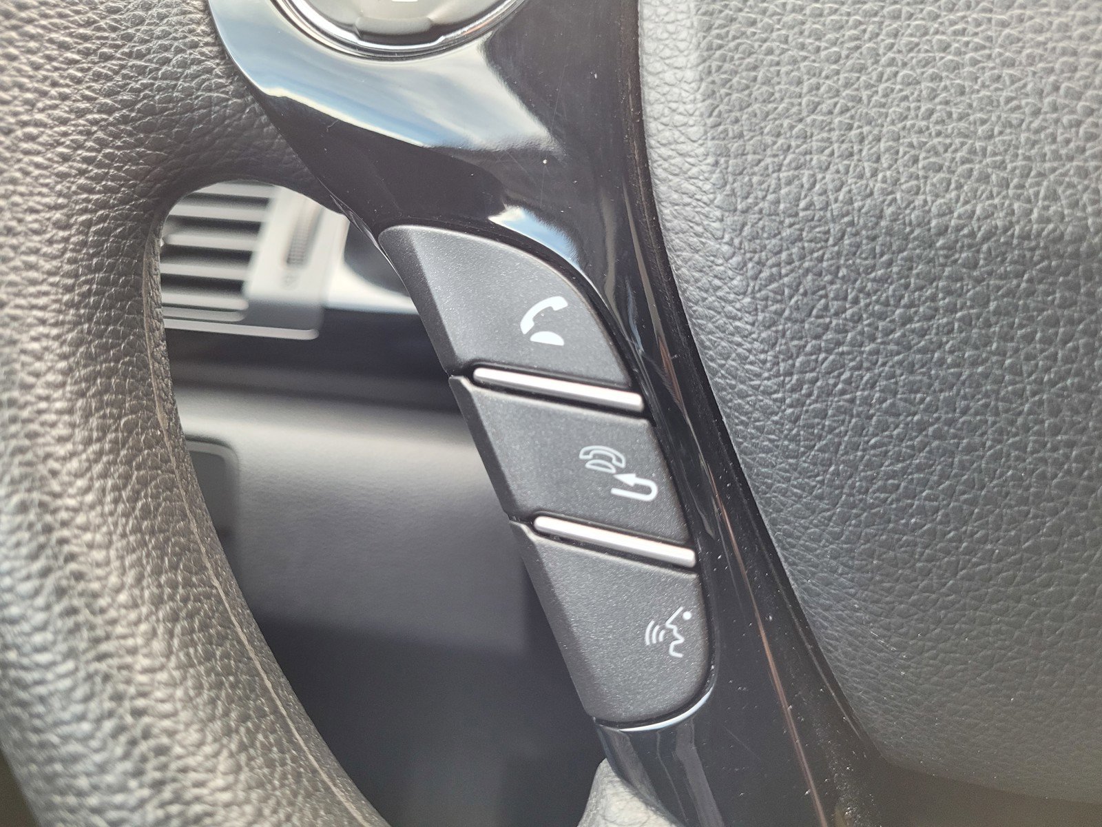 Used 2017 Honda Accord LX image 18