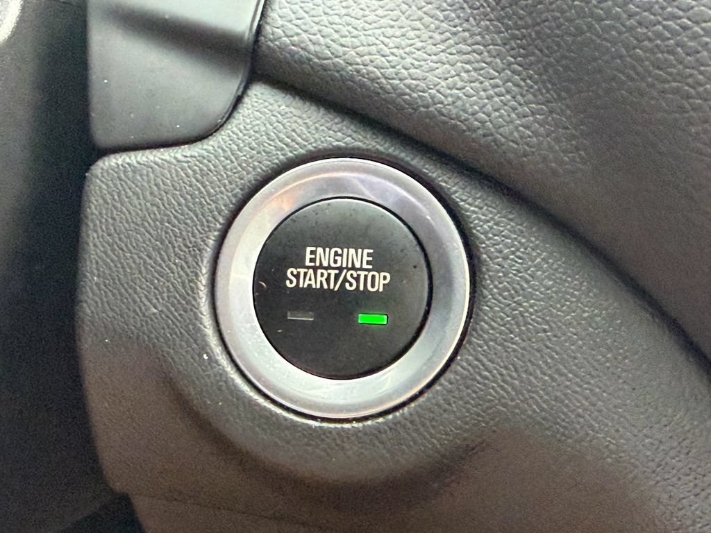 Used 2023 Chevrolet Equinox LT FWD image 28