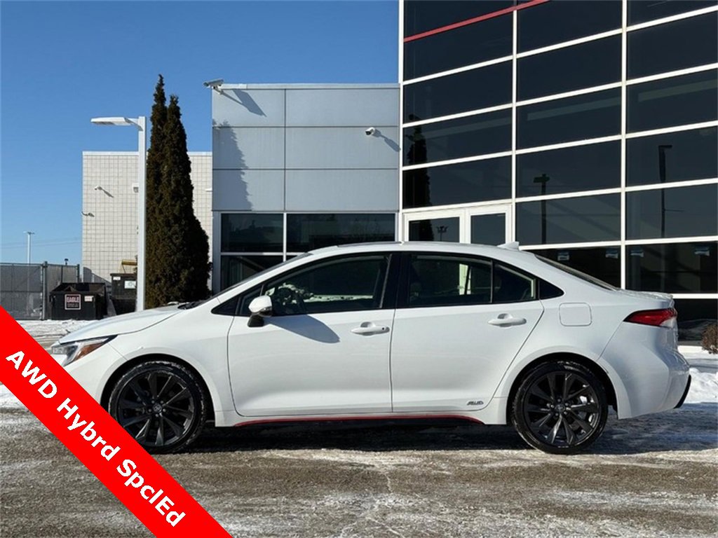 Used 2023 Toyota Corolla SE w/ SE Package image 7
