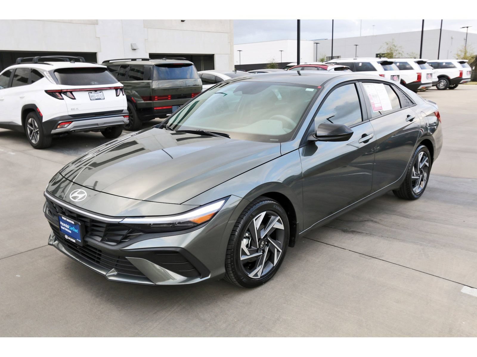 Used 2025 Hyundai Elantra Sport FWD image 4