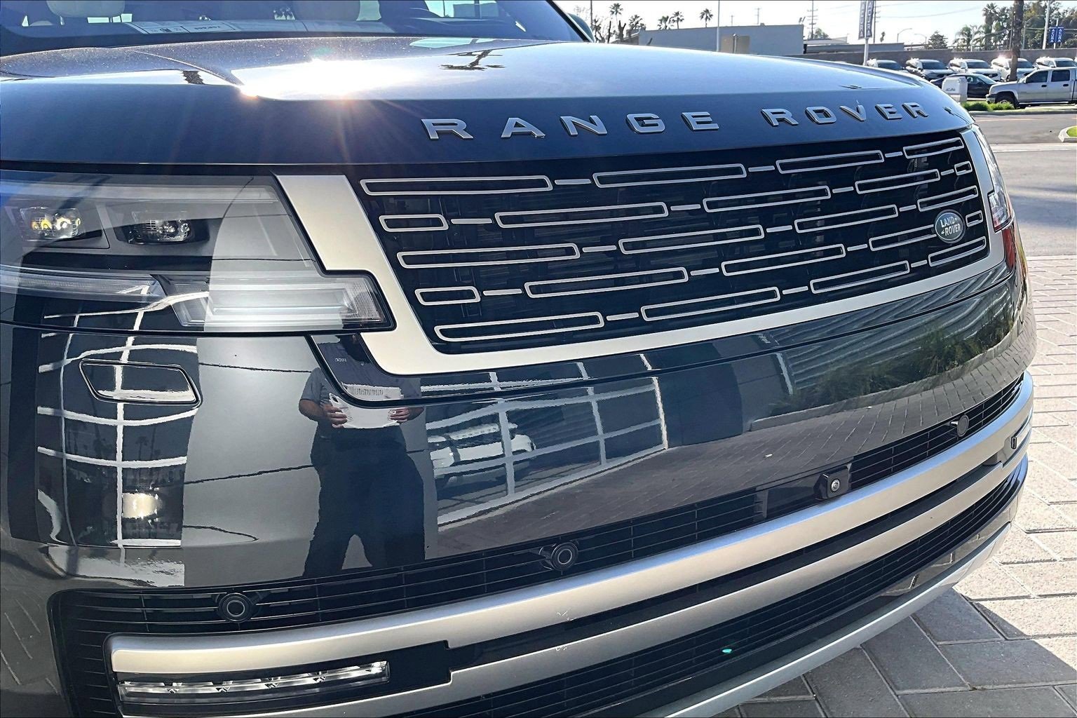 Used 2023 Land Rover Range Rover Long Wheelbase SE image 30