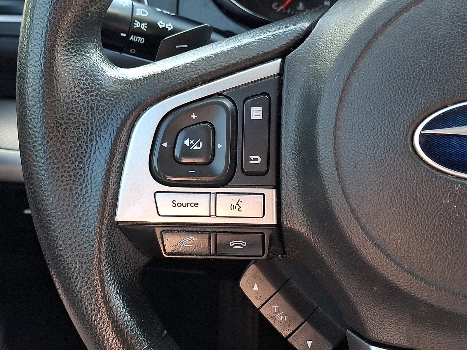 Used 2017 Subaru Legacy 2.5i AWD/4WD image 20