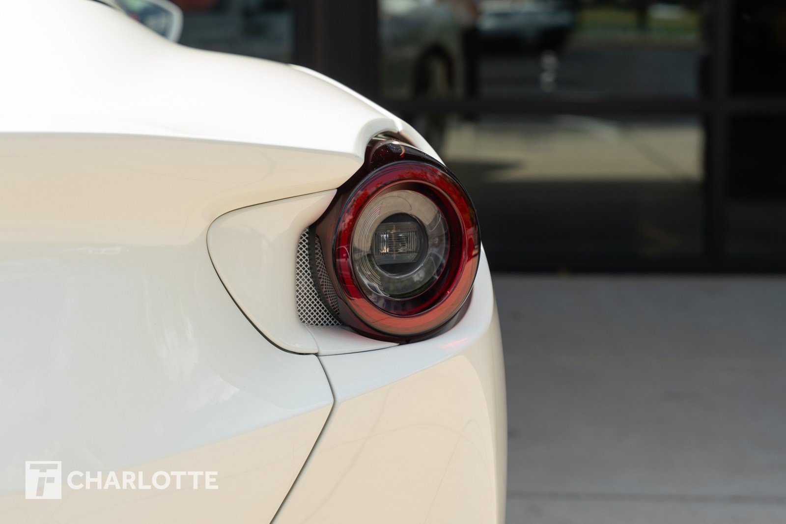 Used 2019 Ferrari Portofino image 19