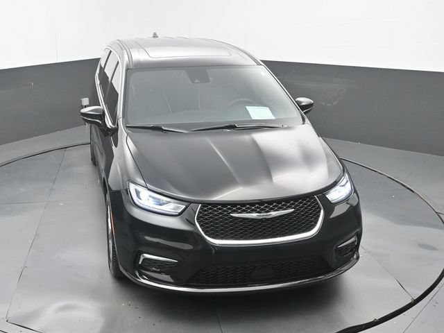 Used 2026 Chrysler Pacifica Limited FWD image 29