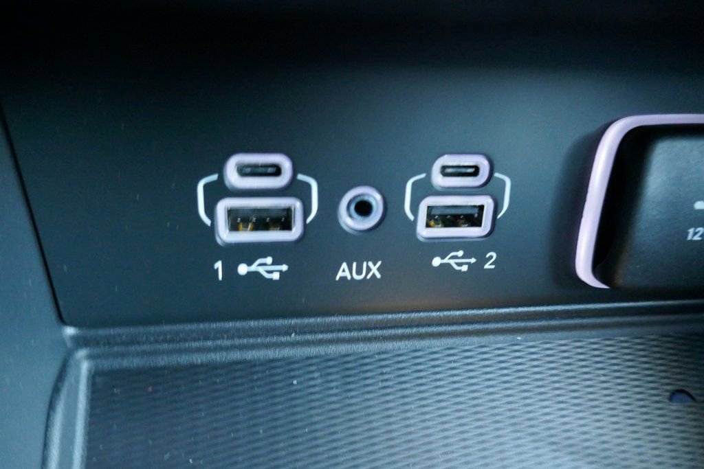 New 2025 Jeep Grand Cherokee Altitude AWD/4WD image 17