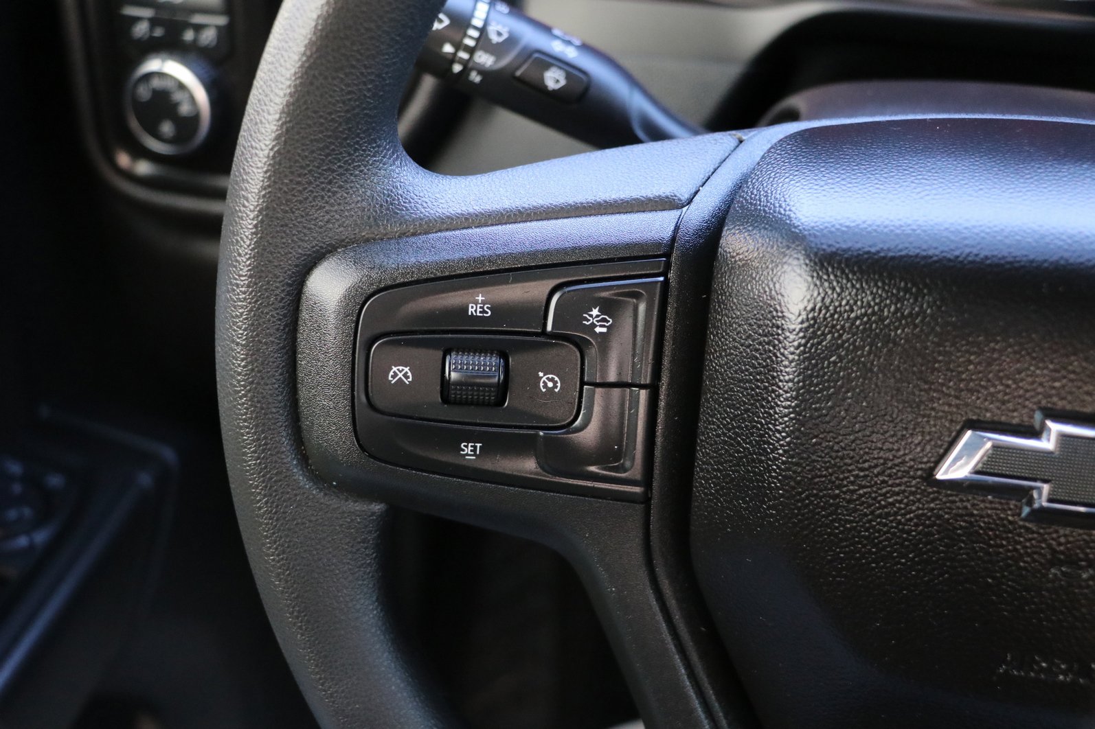 Used 2024 Chevrolet Silverado 1500 Custom Trail Boss w/ Turbomax Blackout Package image 18