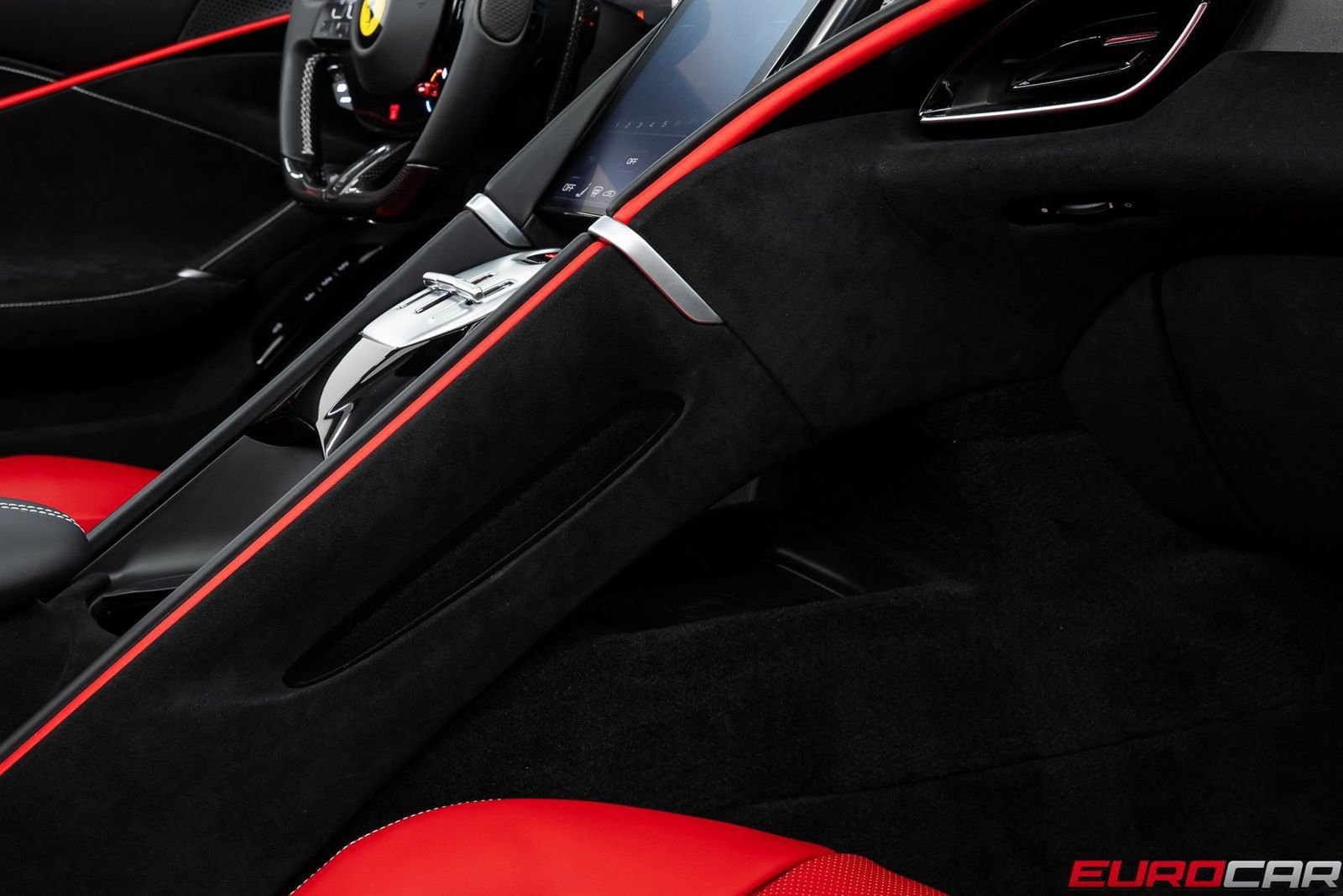 Used 2025 Ferrari Roma Spider RWD image 35