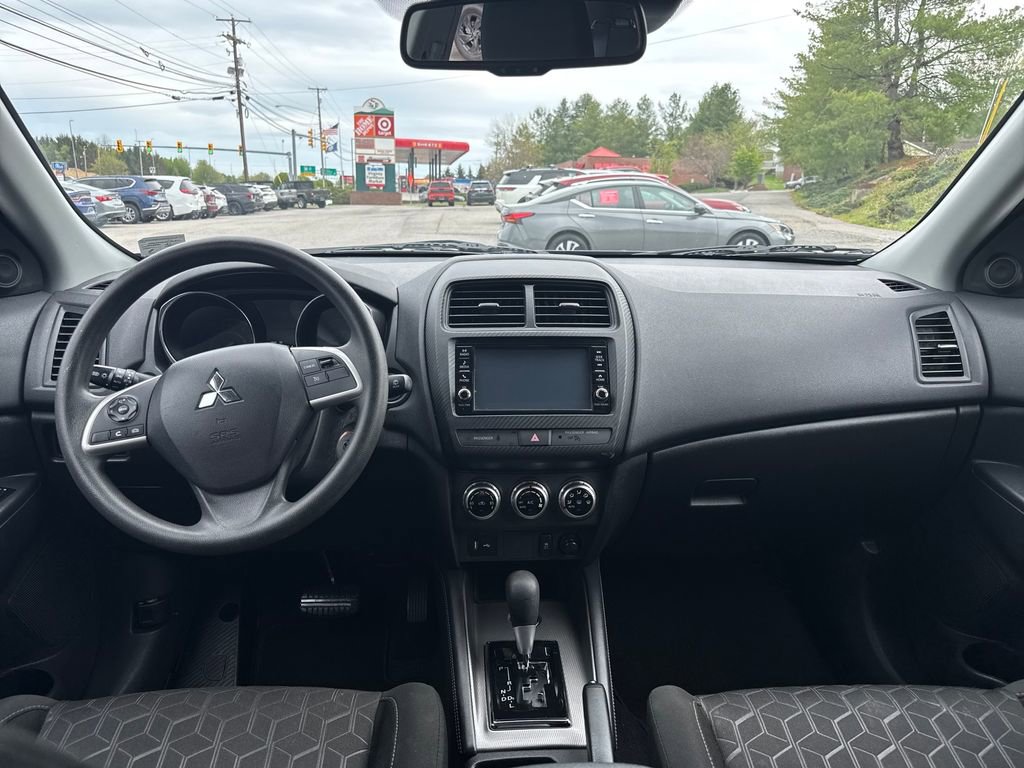 Used 2024 Mitsubishi Outlander Sport ES AWD/4WD image 11