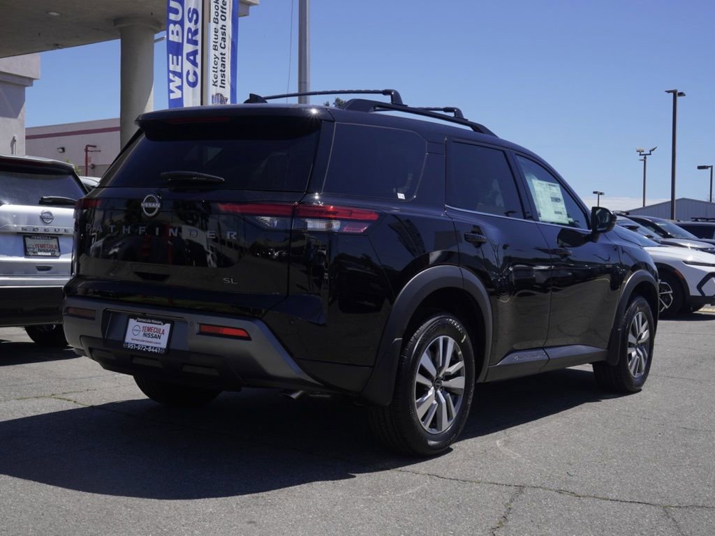 New 2026 Nissan Pathfinder SL FWD image 4