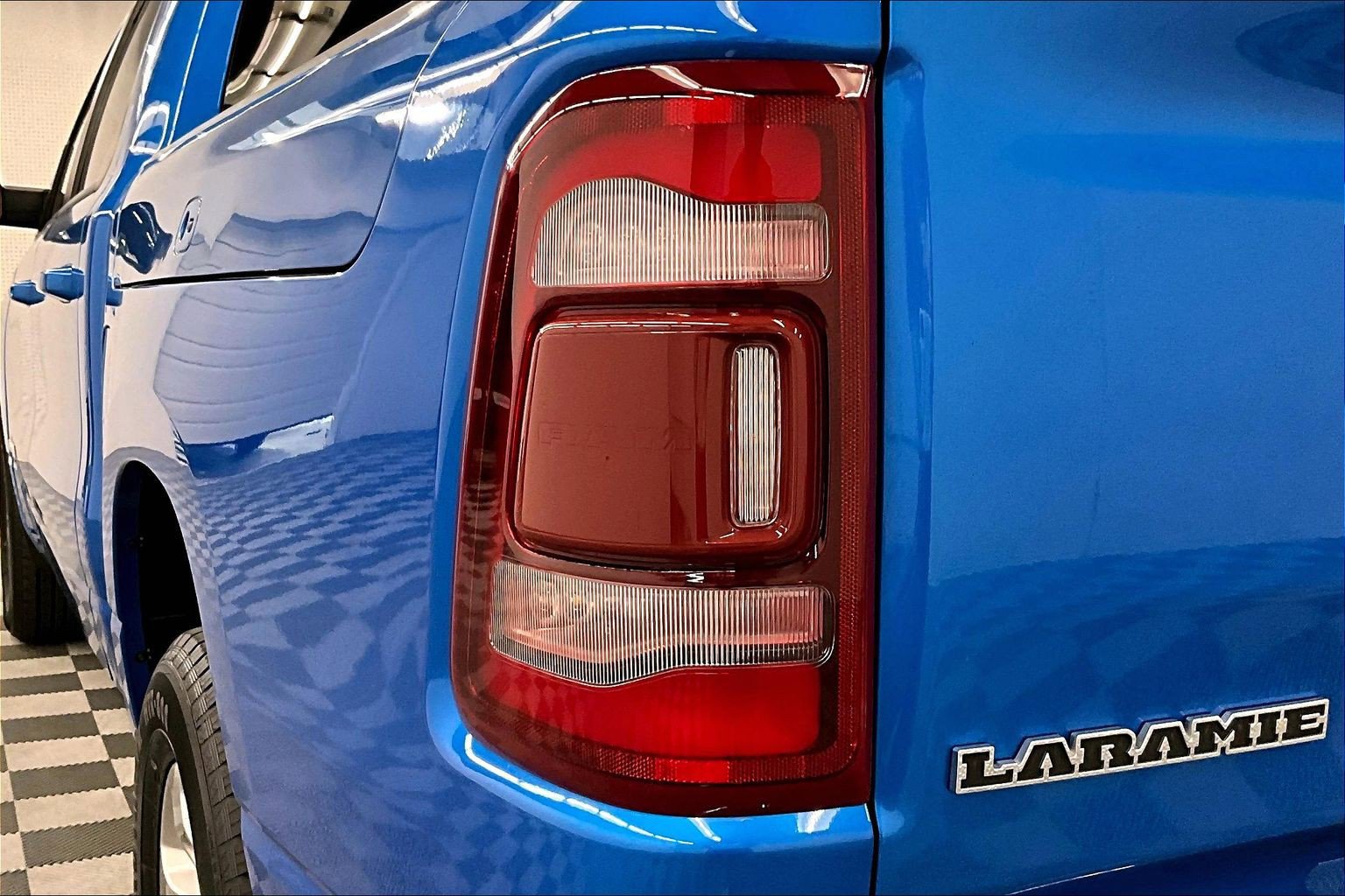 Used 2023 RAM 1500 Laramie AWD/4WD image 36