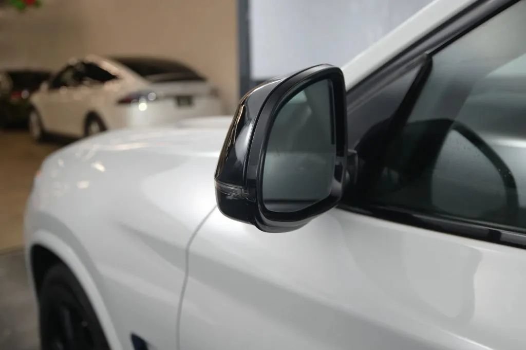Used 2021 BMW X4 M40i w/ Premium Package AWD/4WD image 12