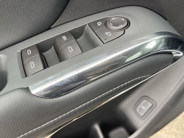 New 2026 Chevrolet Traverse LT w/ Driver Confidence Package FWD image 13