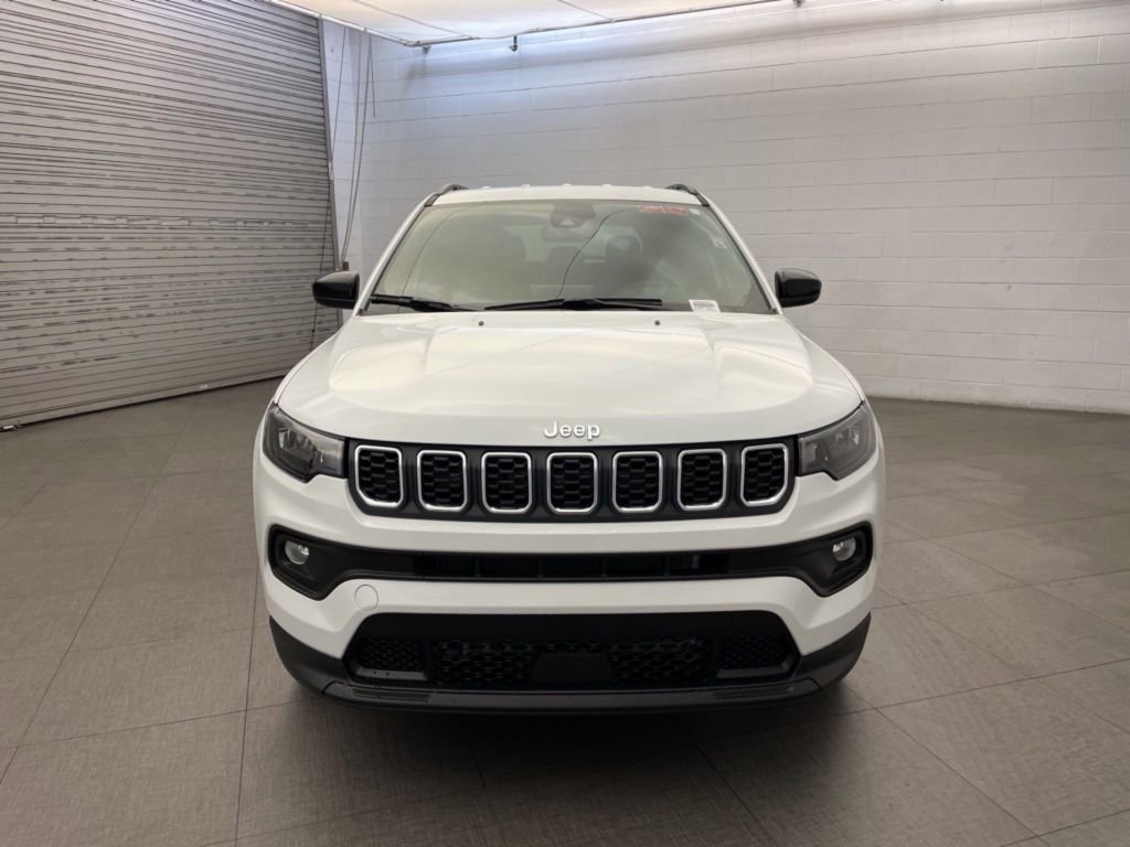 New 2026 Jeep Compass Latitude image 6