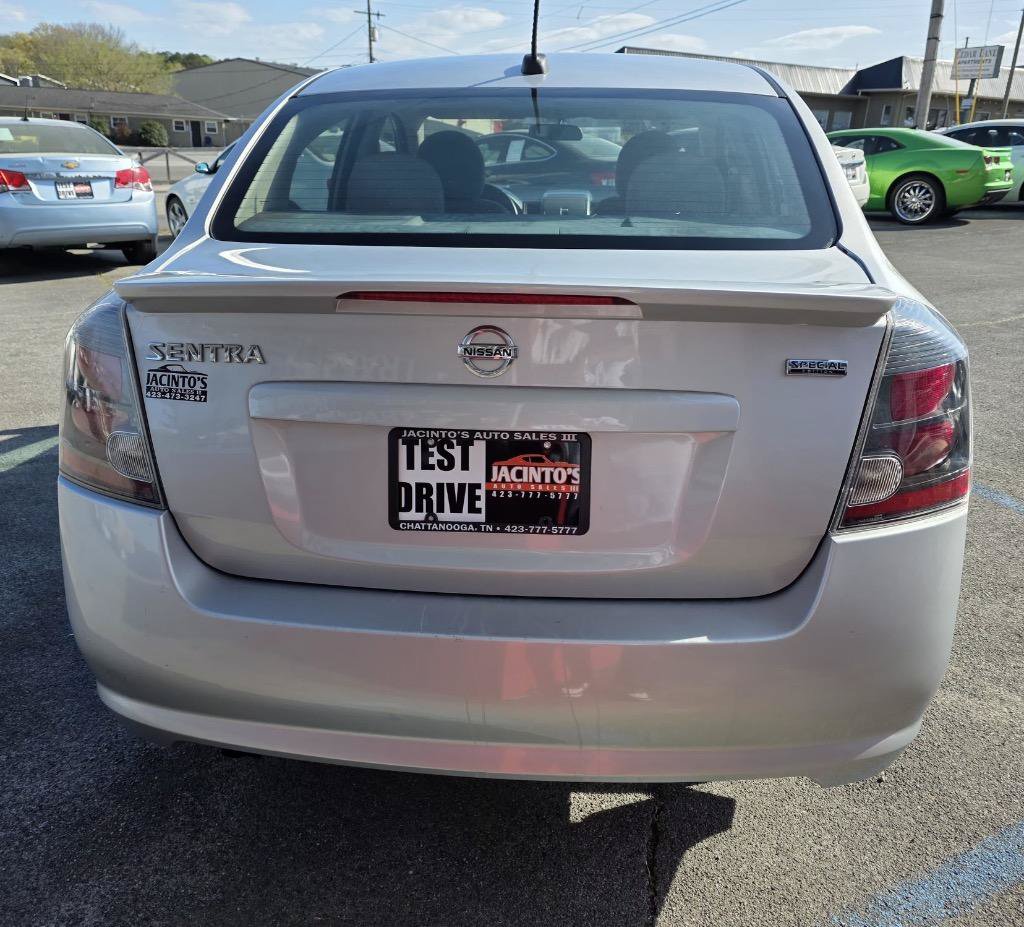 Used 2012 Nissan Sentra 2.0 SR w/ Special Edition Pkg FWD image 7
