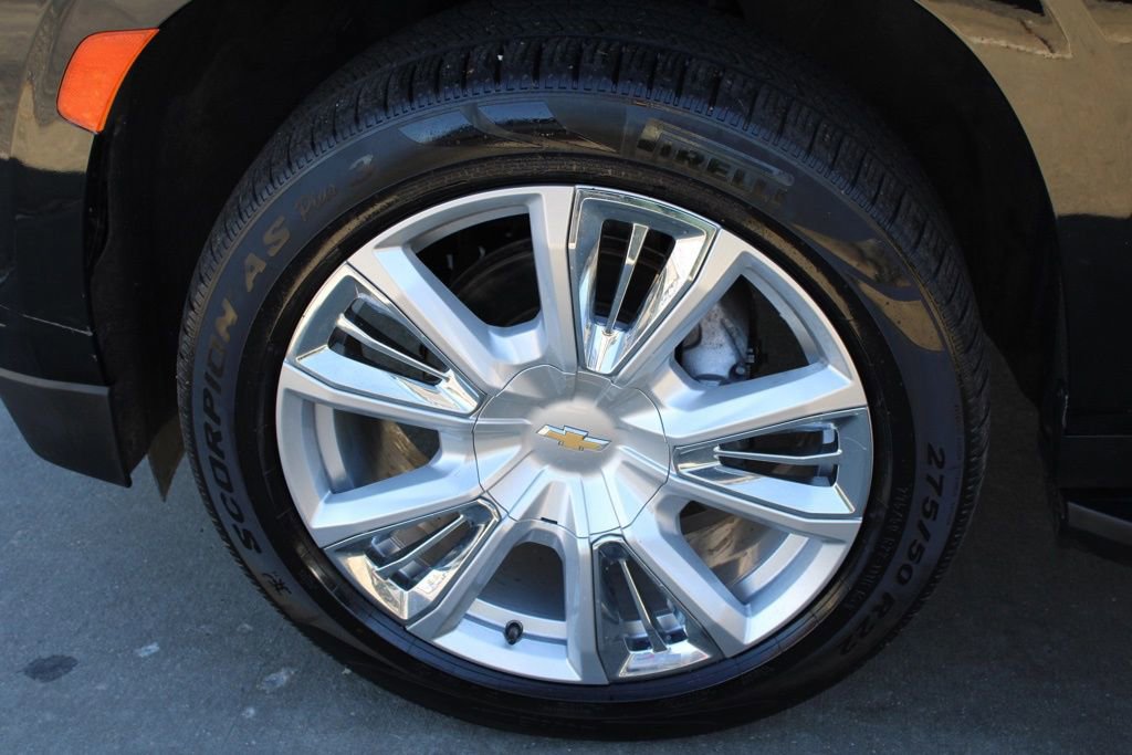 Used 2021 Chevrolet Suburban High Country image 11