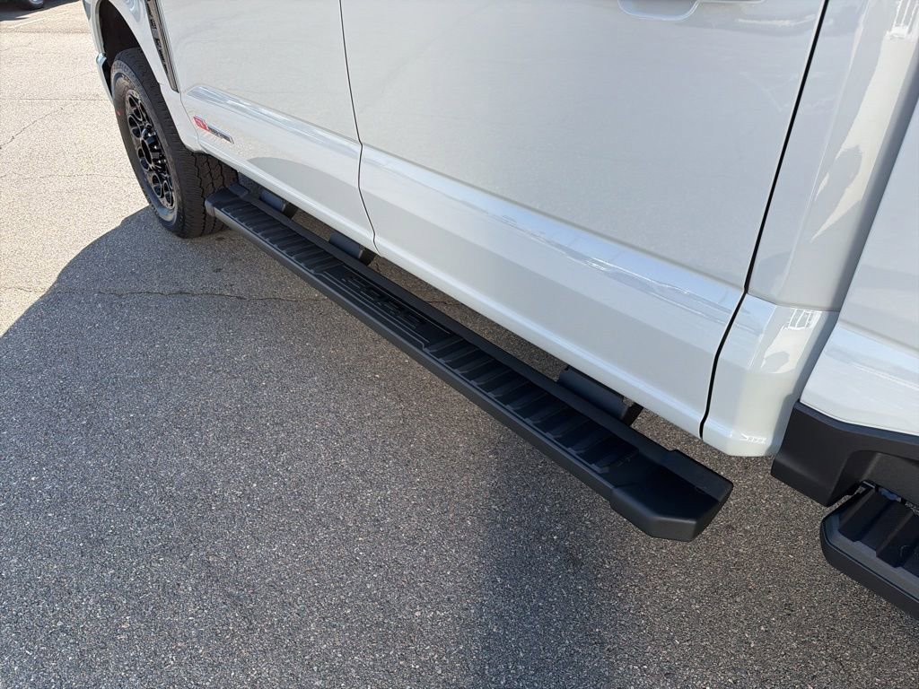 New 2026 Ford F250 Lariat w/ Black Appearance Package image 17