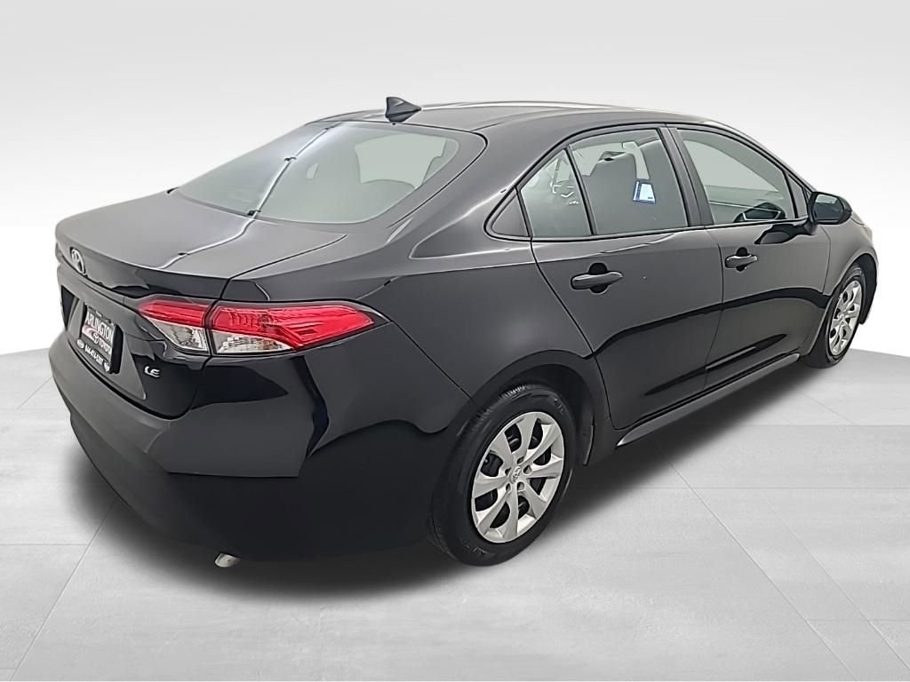Used 2025 Toyota Corolla LE image 5