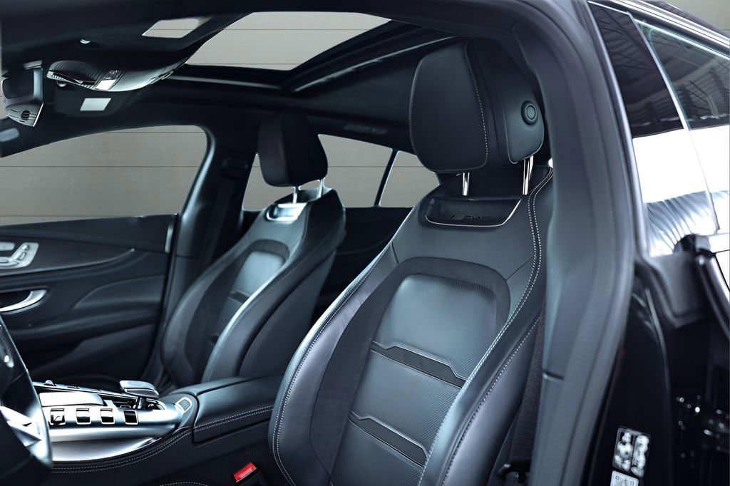 Used 2022 Mercedes-Benz AMG GT 43 image 2