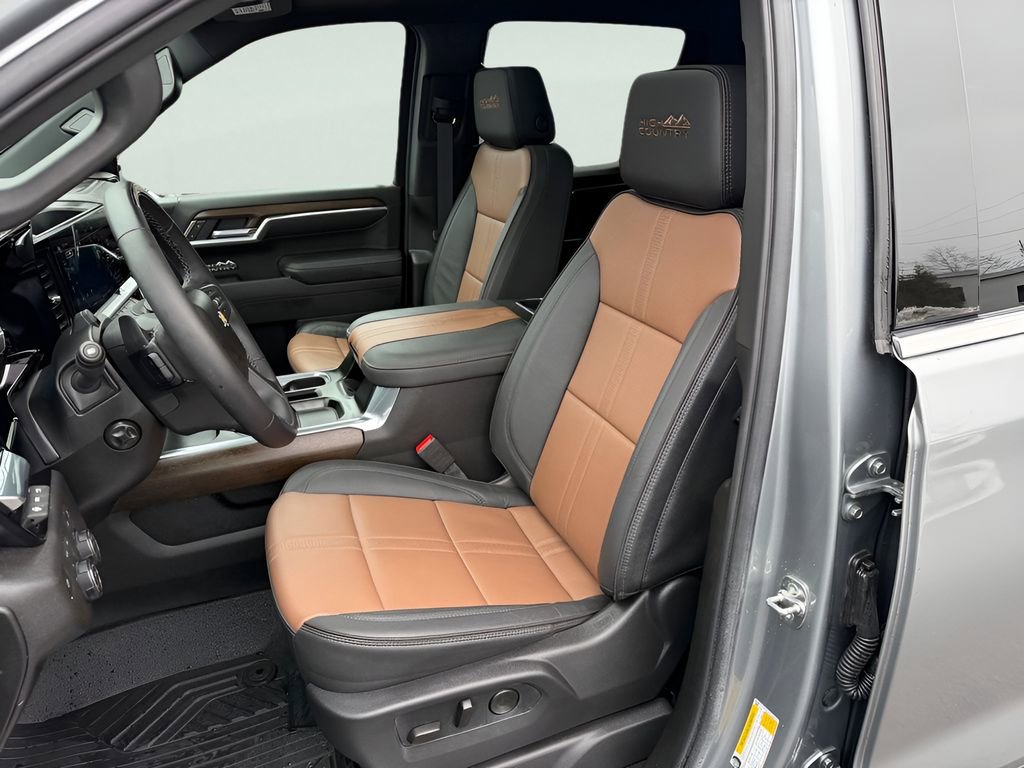 Used 2026 Chevrolet Silverado 1500 High Country w/ Technology Package image 24