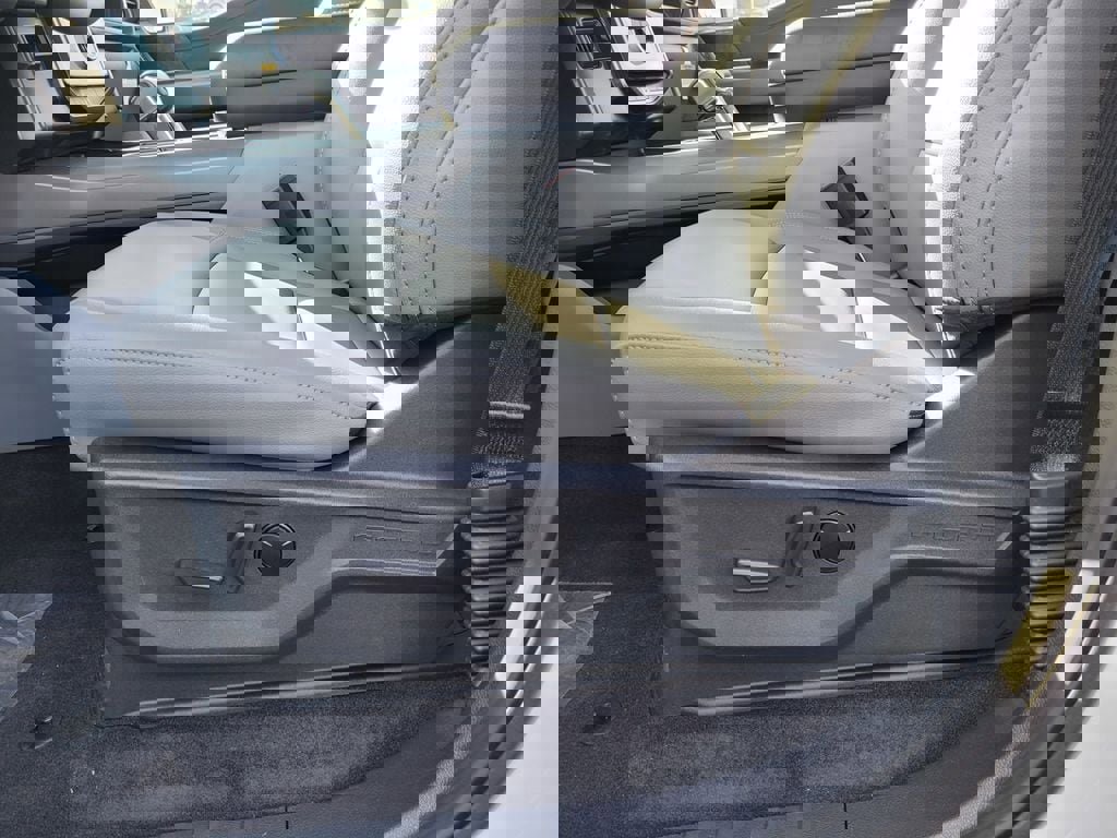 New 2025 Ford F150 Lightning Flash image 36