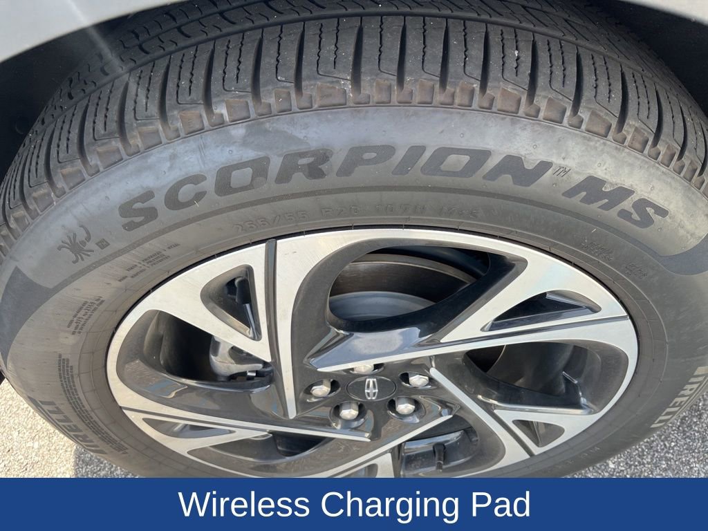 Used 2025 Lincoln Nautilus Premier w/ Equipment Group 102A image 10