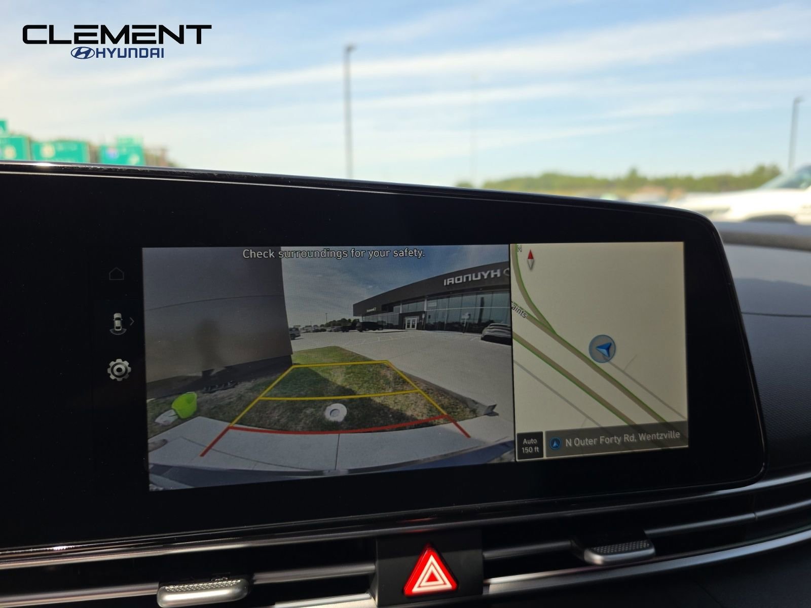 New 2025 Hyundai Elantra Limited image 18